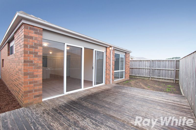 4 Glenvista Road, PAKENHAM, VIC 3810