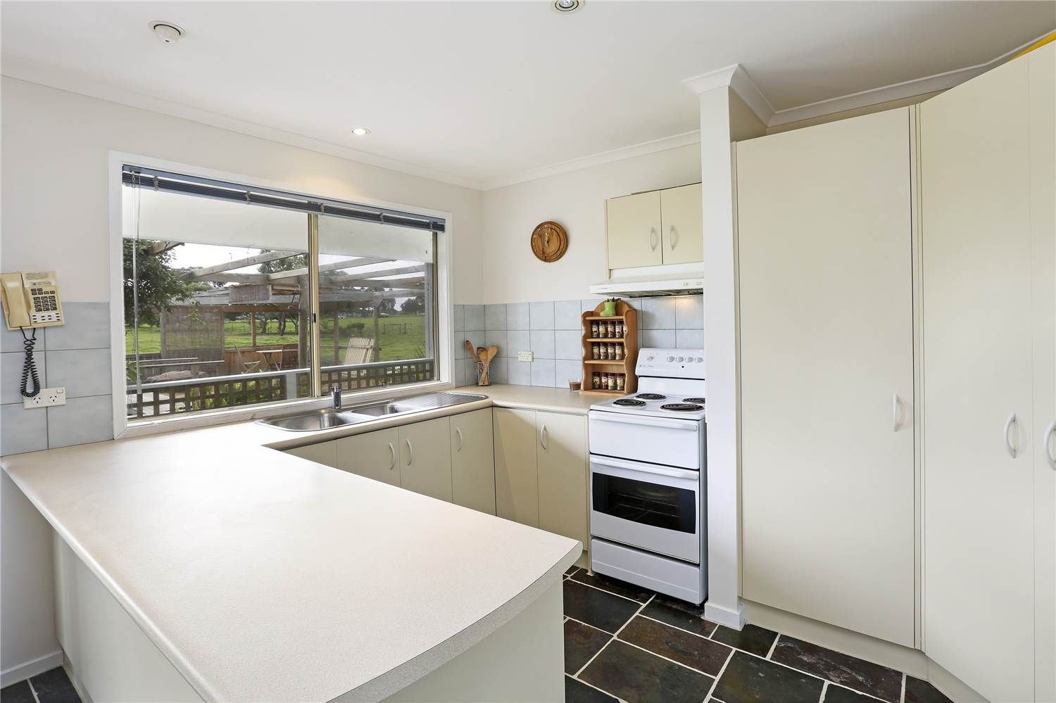 110 Forest Road North, LARA, VIC 3212
