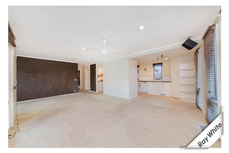 10 Banksia Crescent, QUEANBEYAN, NSW 2620