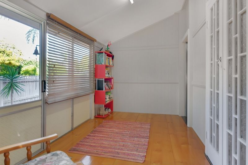 80 Woodend Road, WOODEND, QLD 4305