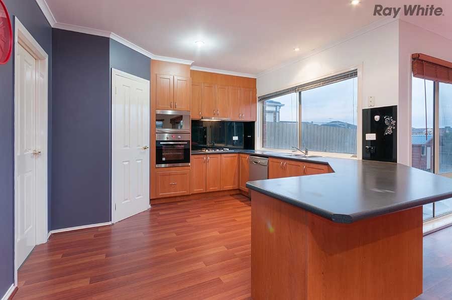 6 Bolac Place, TAYLORS HILL, VIC 3037