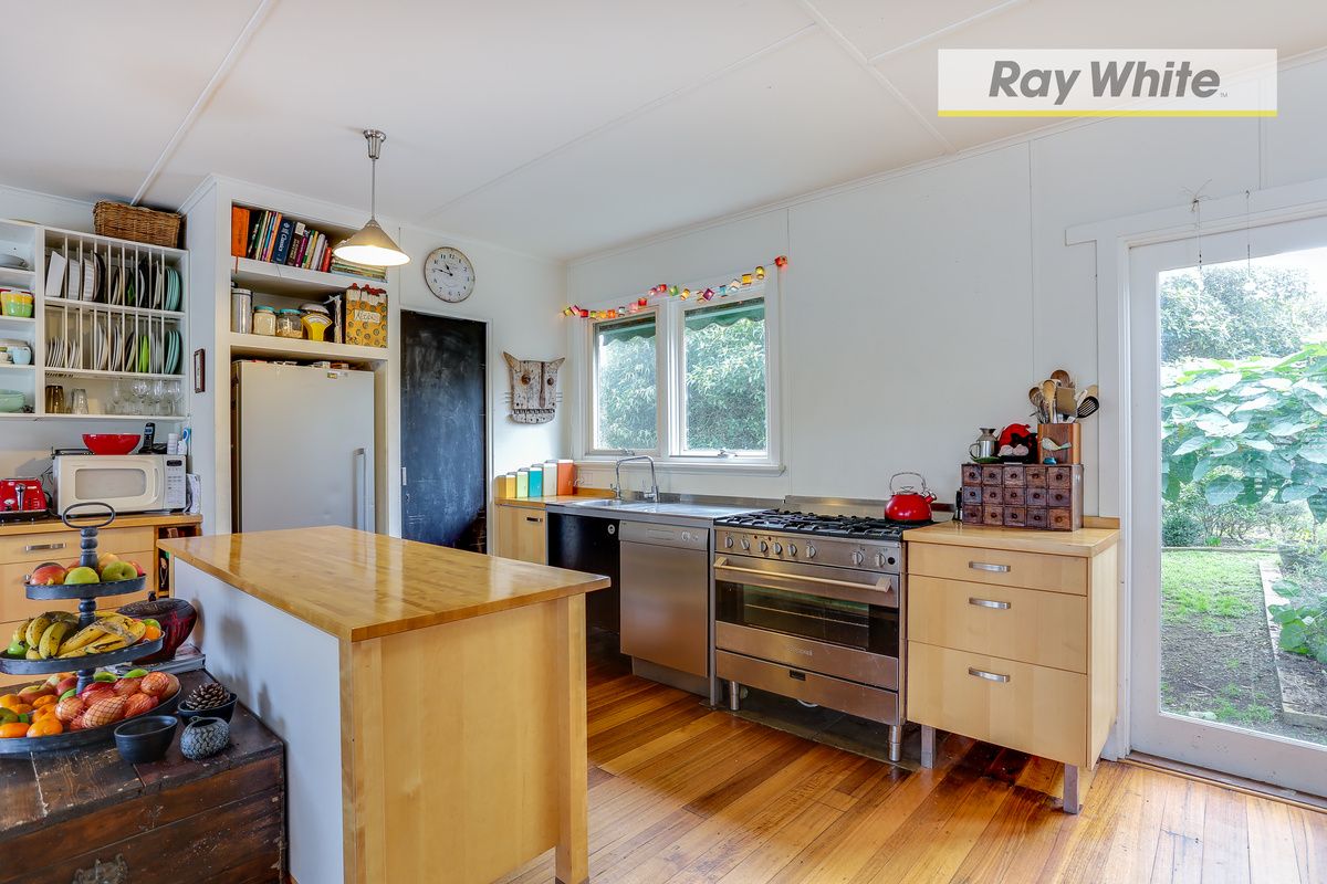 33 Foothills Avenue, MCCRAE, VIC 3938