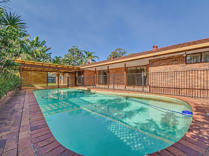 27 Evans Drive, BENOWA, QLD 4217