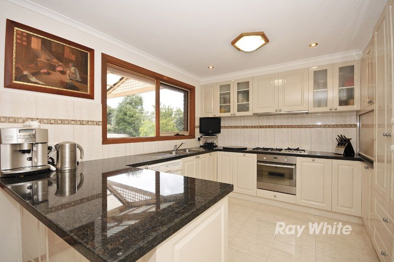 123 Fraser Crescent, WANTIRNA SOUTH, VIC 3152