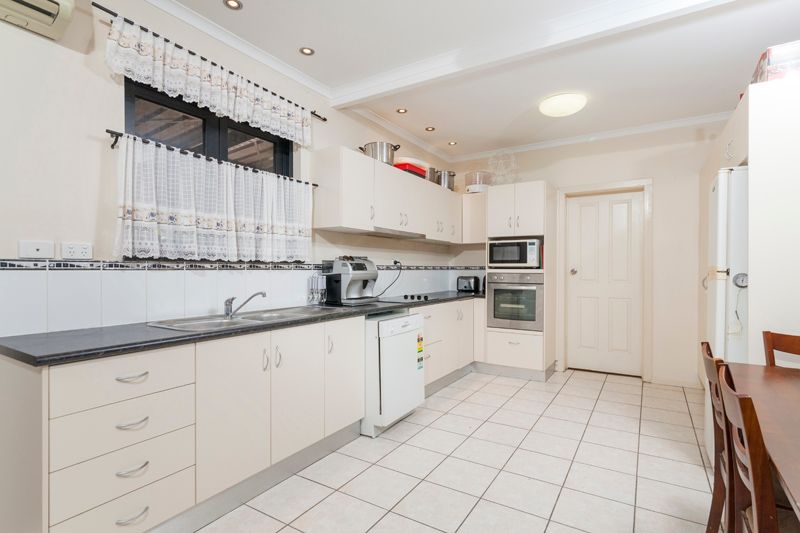 1 Sheehy Road, WHITE ROCK, QLD 4868