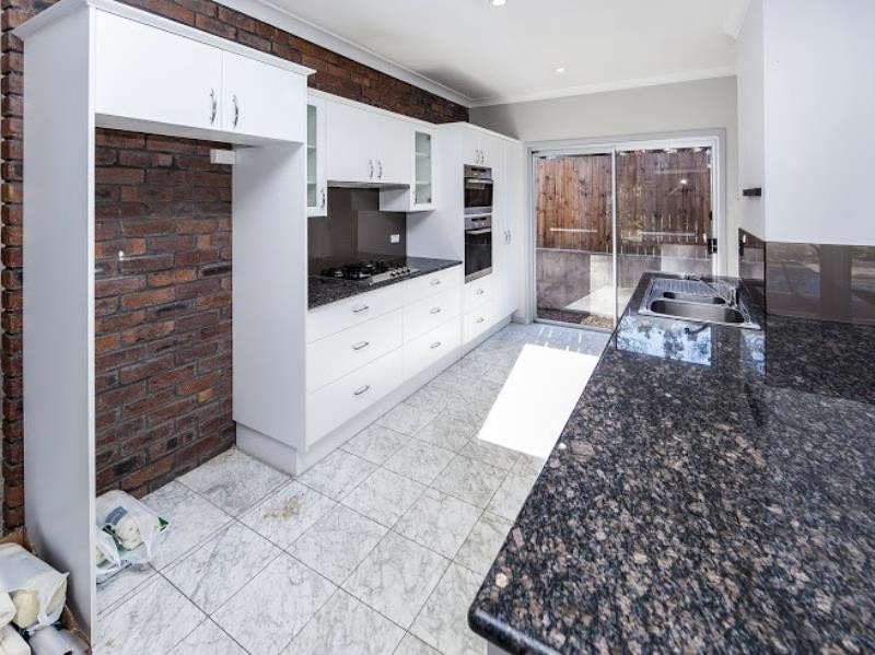 25 Eleventh Avenue, ST LUCIA, QLD 4067