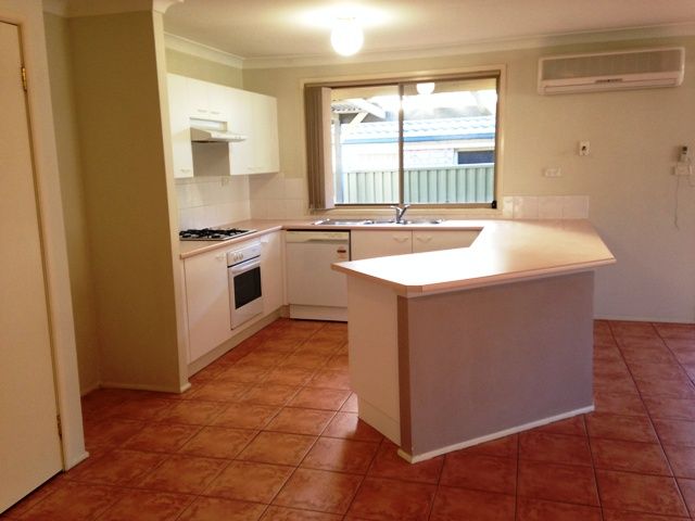57 Kukundi Drive, GLENMORE PARK, NSW 2745