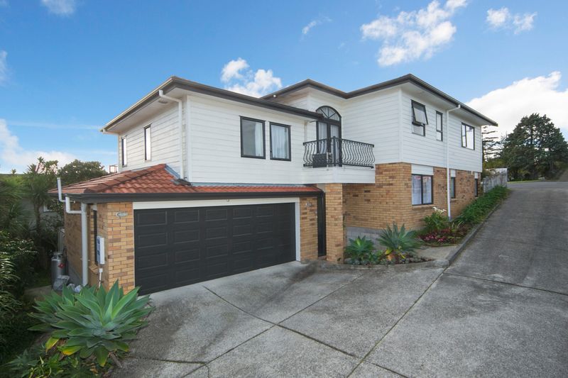 Fabulous Modern Large Family Home! - Mount Roskill