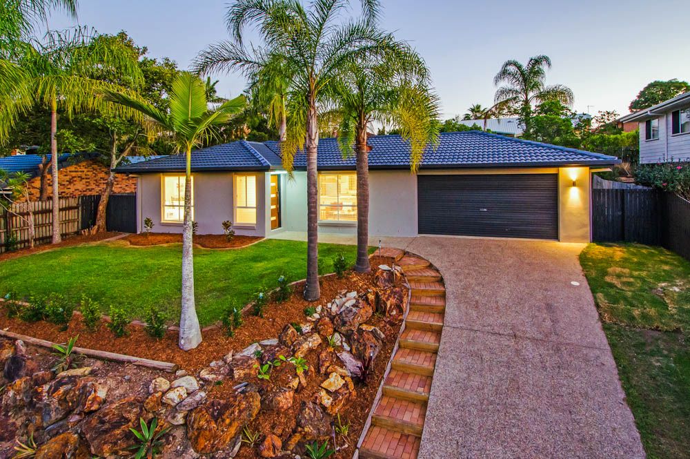 7 Stonyfell Court, HOLLAND PARK, QLD 4121
