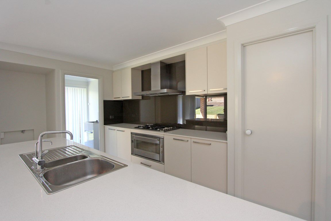 43 Maddie Street, BONNELLS BAY, NSW 2264