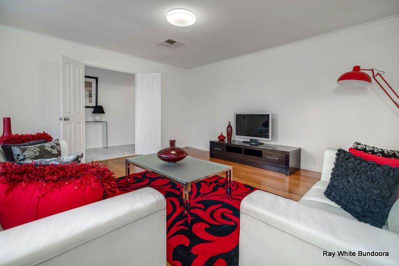 16 Lennox Crescent, BUNDOORA, VIC 3083