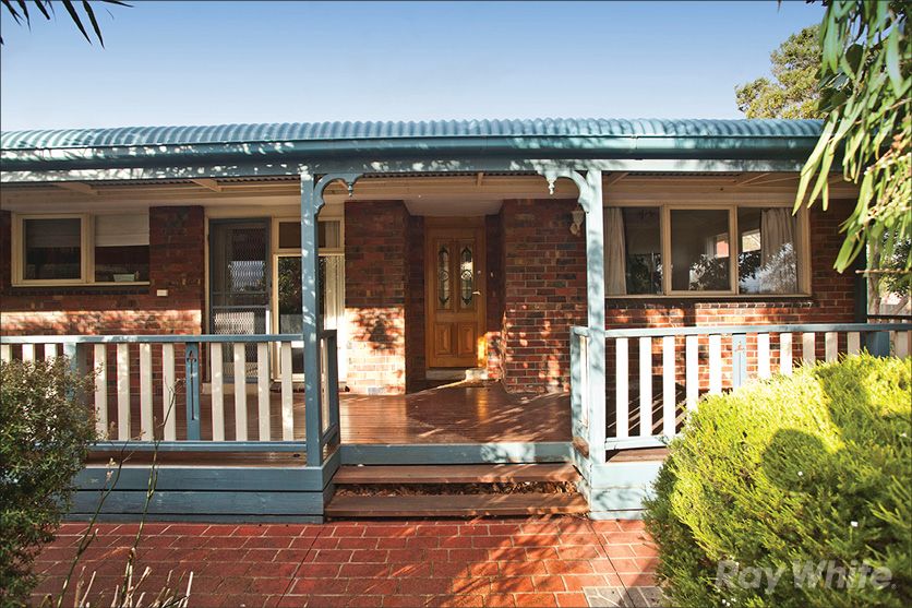 29 Winmalee Drive, GLEN WAVERLEY VIC 3150