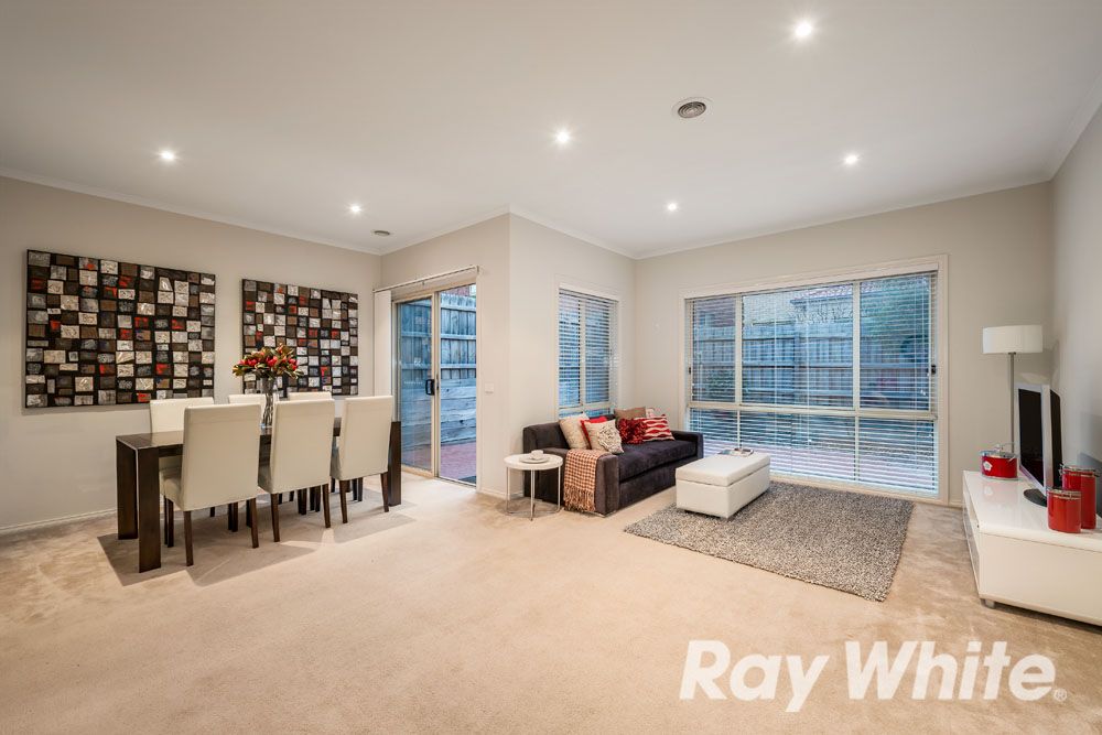 11 Cardwell Court, FERNTREE GULLY, VIC 3156