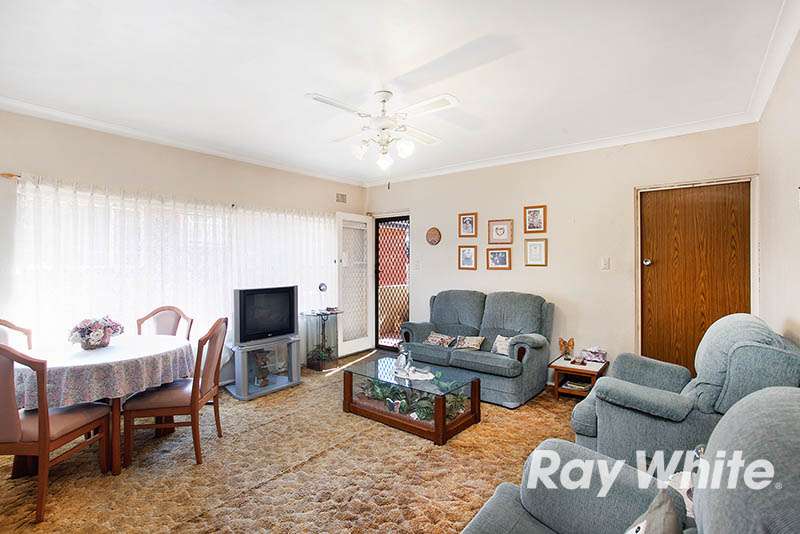 2/7 Parry Avenue, NARWEE, NSW 2209