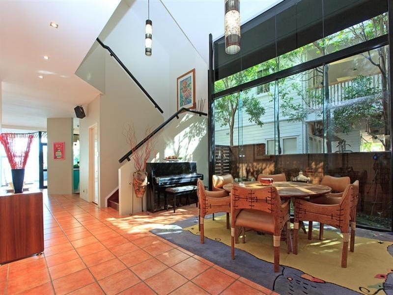 102 Quay Street, BULIMBA, QLD 4171
