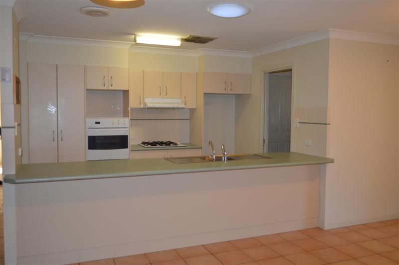 13 Lancaster Park Place, DUBBO, NSW 2830