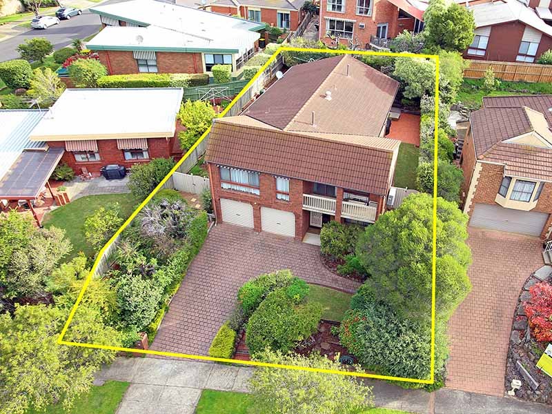 1 Knollbrook Close, HIGHTON, VIC 3216