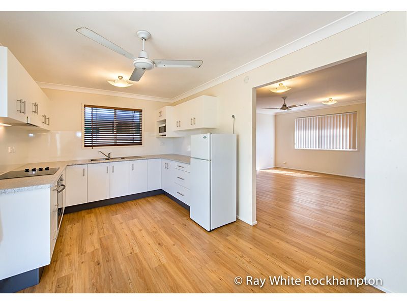 112 Stenlake Avenue, KAWANA, QLD 4701