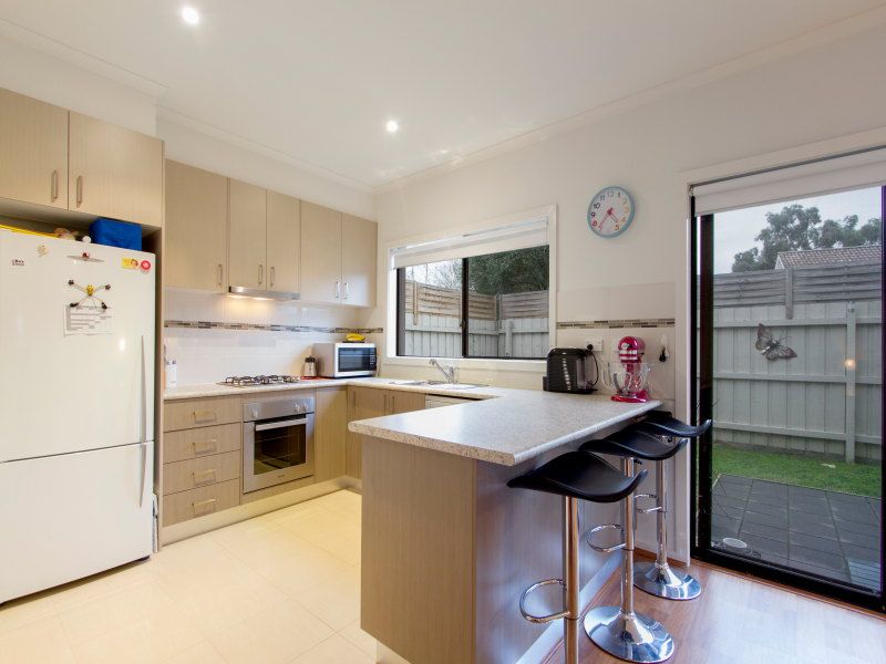 2/18 Armata Crescent, FRANKSTON NORTH, VIC 3200