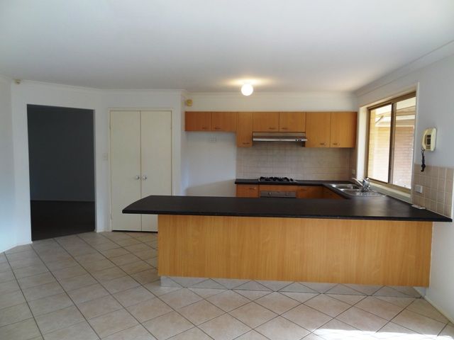 4 Kingsfield Avenue, GLENMORE PARK, NSW 2745