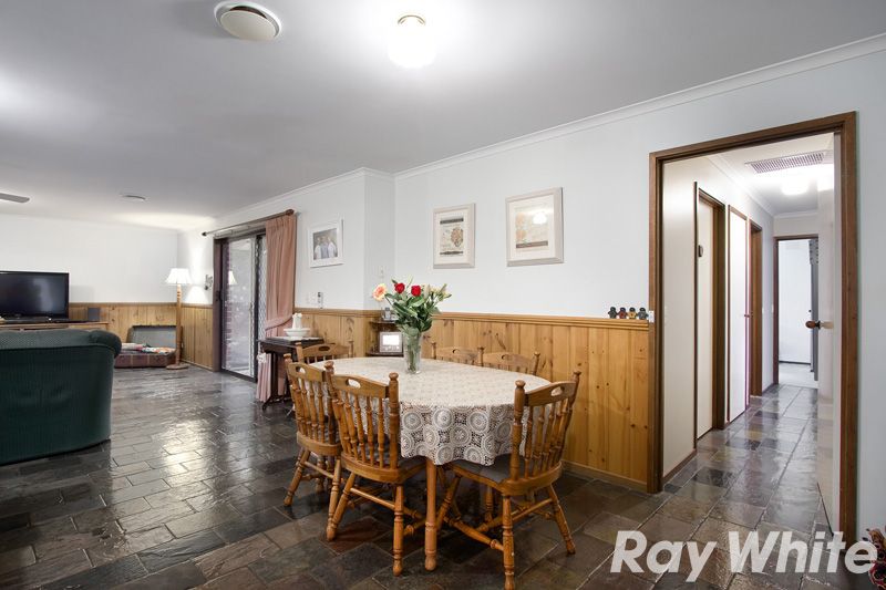 6 Peter Court, PAKENHAM, VIC 3810