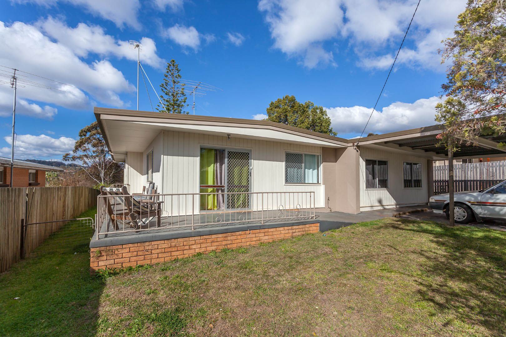 2a Hillside Street, NEWTOWN QLD 4350