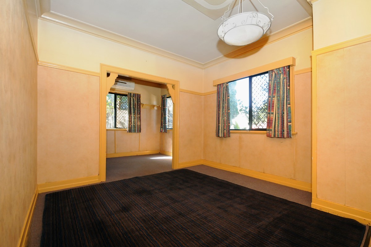 21 Mansford Street, NORTH TOOWOOMBA, QLD 4350