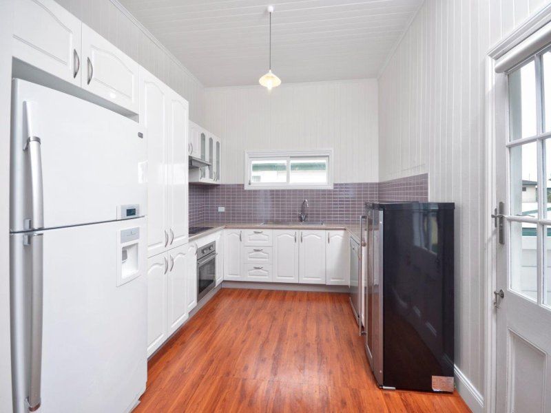 27 School Street, HENDRA, QLD 4011