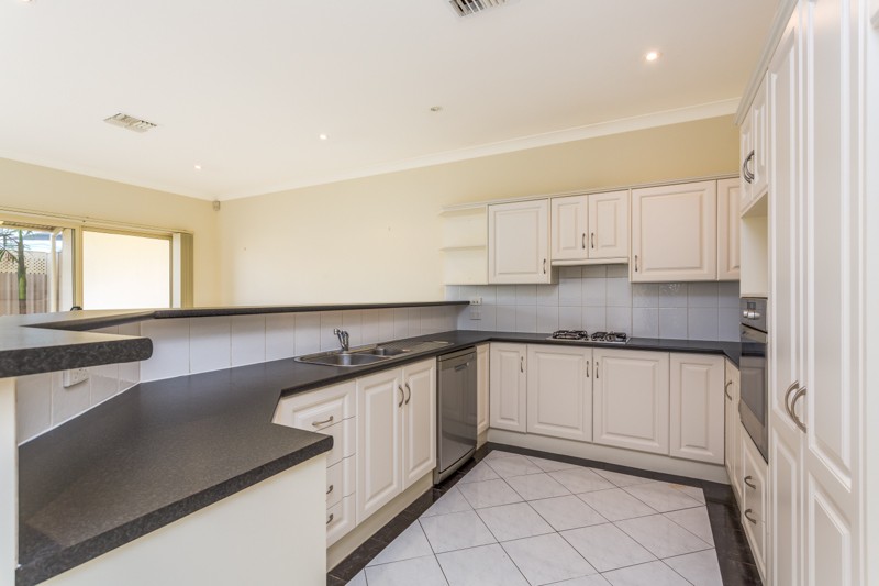 4 Edwin Street, WEST LAKES SHORE, SA 5020