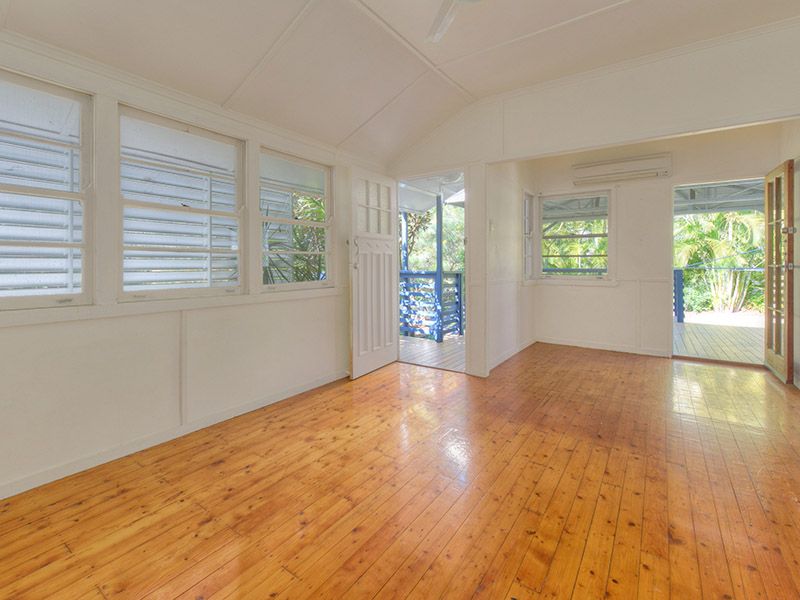 29 Kamber Street, BARDON, QLD 4065
