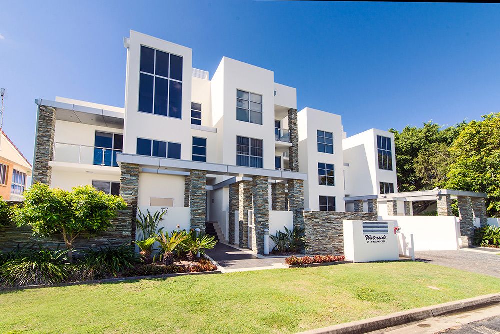 27-29 Madang Crescent, RUNAWAY BAY QLD 4216