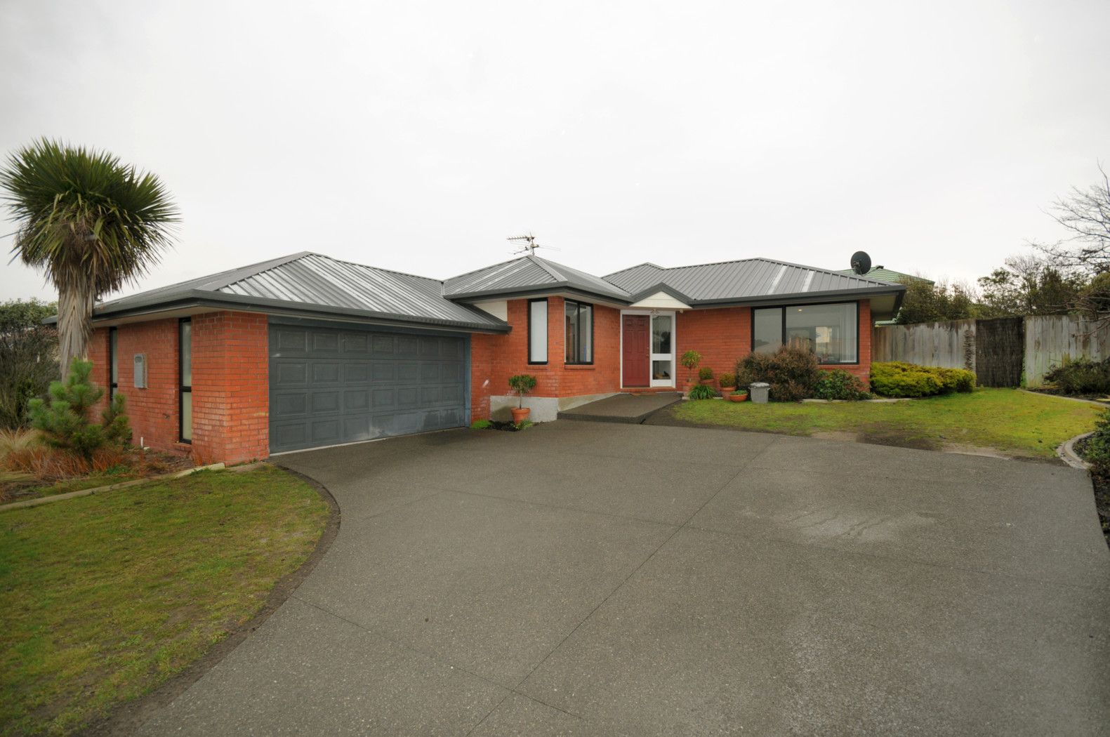 63 Orlando Crescent, WAIMAIRI BEACH, Christchurch City