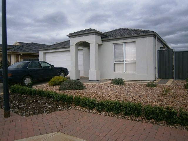 13 Maple Street, MUNNO PARA WEST, SA 5115