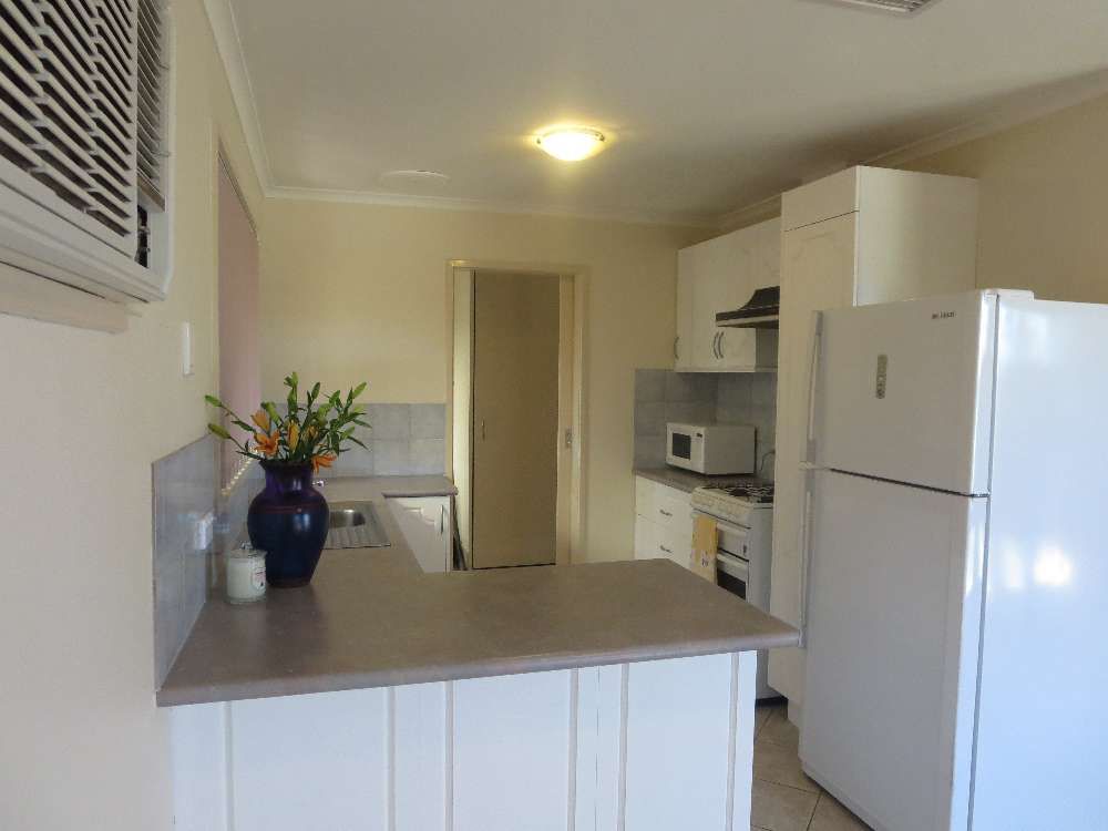 5 Renwick Court, LAVINGTON, NSW 2641