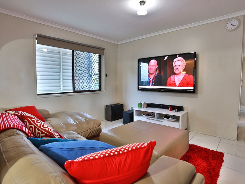 64 Rostrevor Road, BOONDALL, QLD 4034