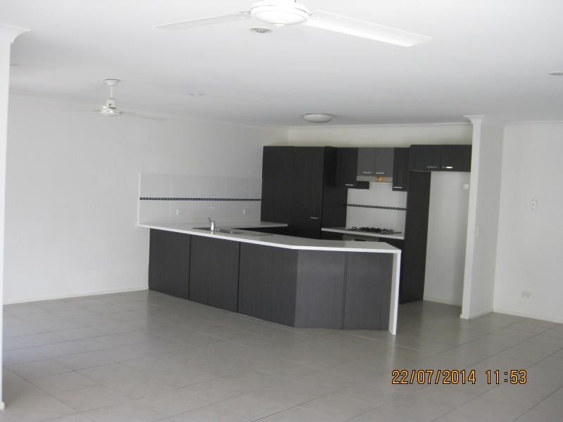 45 Waterlily, CARSELDINE, QLD 4034