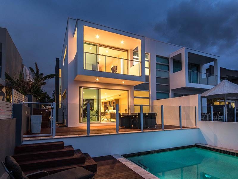 2/13 Vespa Crescent, SURFERS PARADISE, QLD 4217