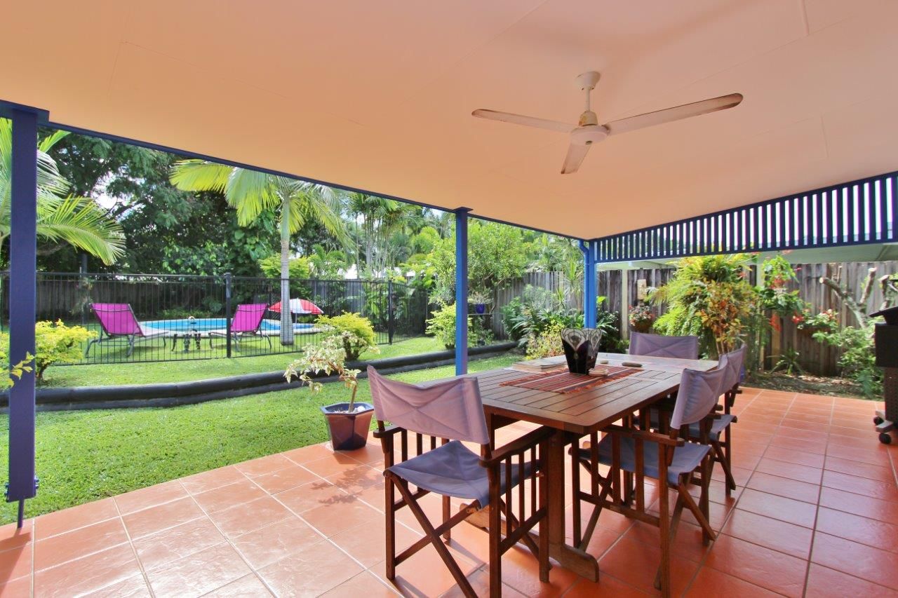 12 Escape Close, CLIFTON BEACH, QLD 4879