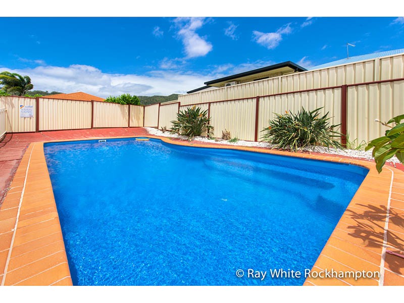 12 Nagle Drive, NORMAN GARDENS, QLD 4701