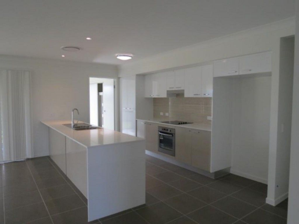 5 Canterbury Street, EMERALD, QLD 4720