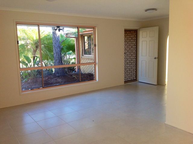 4 Cinema Street, OXENFORD, QLD 4210