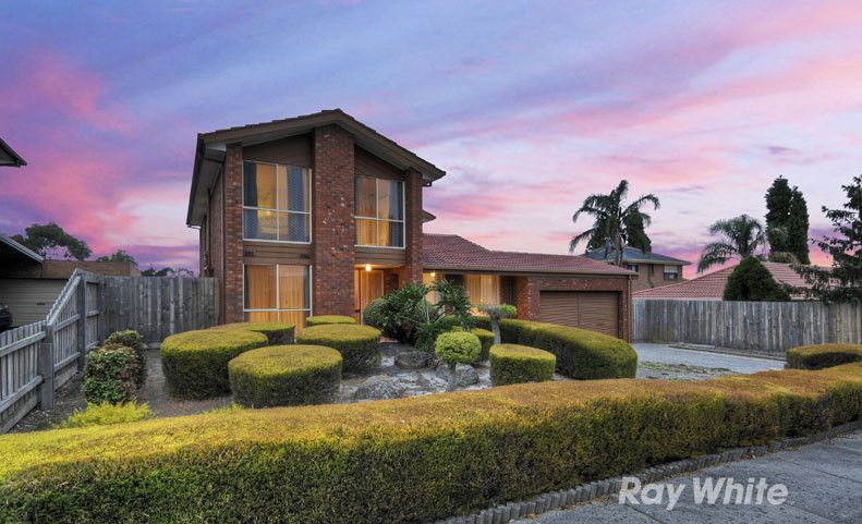 11 Mandala Court, WANTIRNA SOUTH, VIC 3152