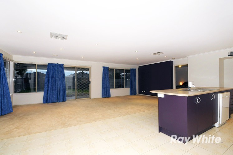 21 Elliott Parade, LYNBROOK, VIC 3975
