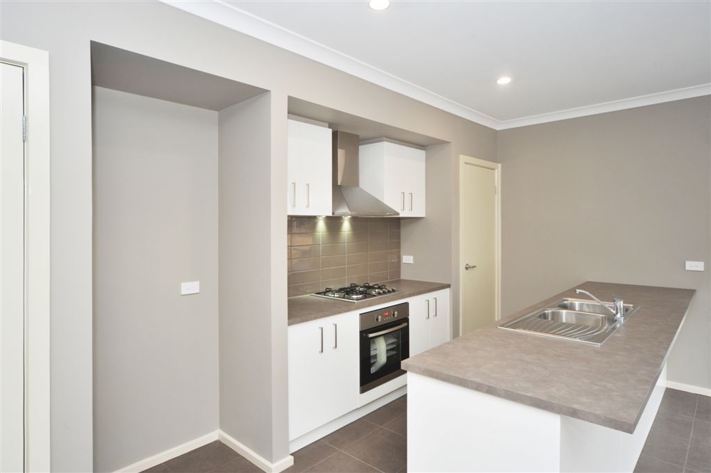 27 Bentley Terrace, QUARRY HILL, VIC 3550