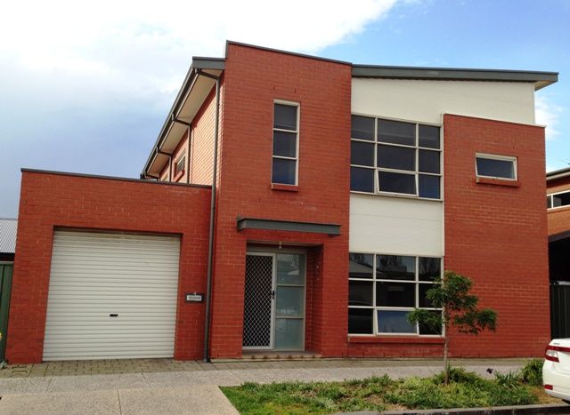4 Cathedral Circuit, MAWSON LAKES SA 5095