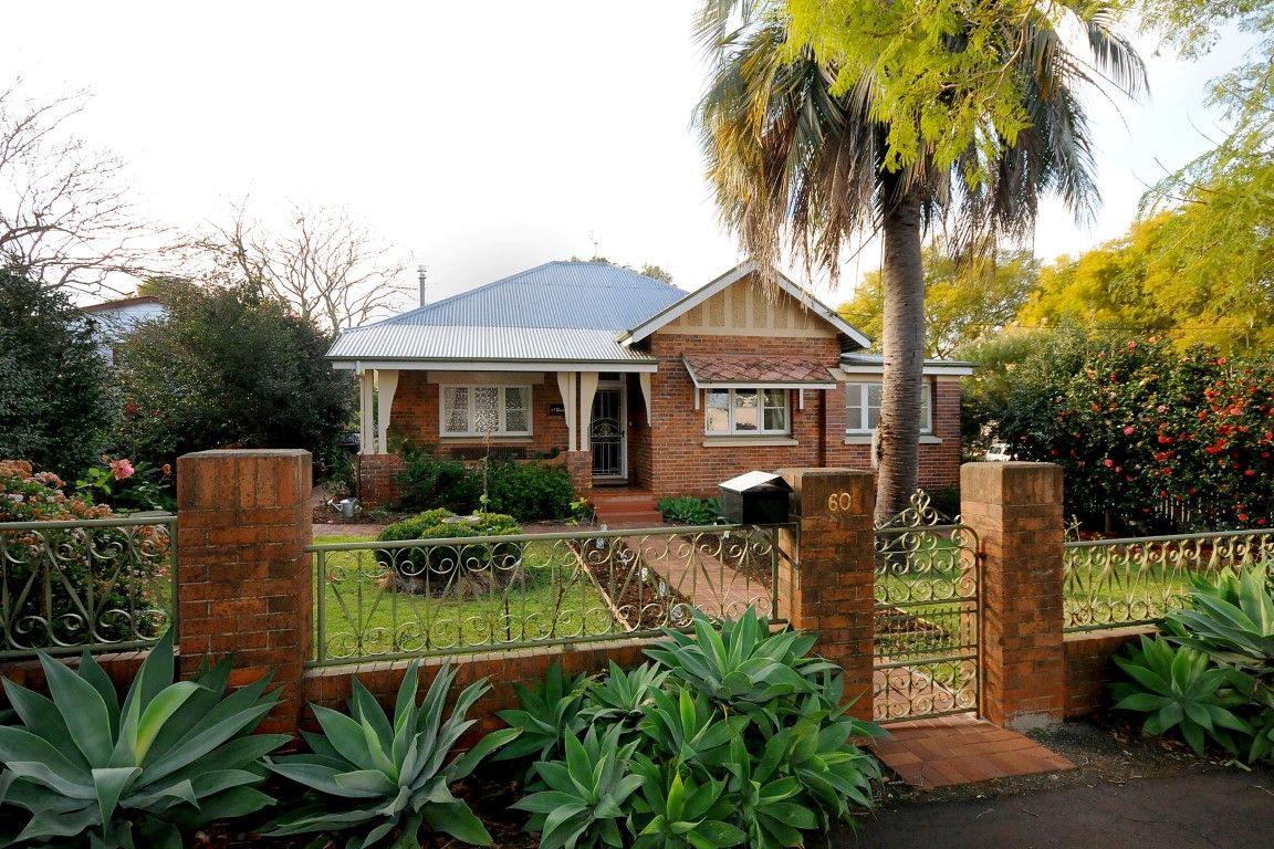 60 Mary Street, MOUNT LOFTY QLD 4350