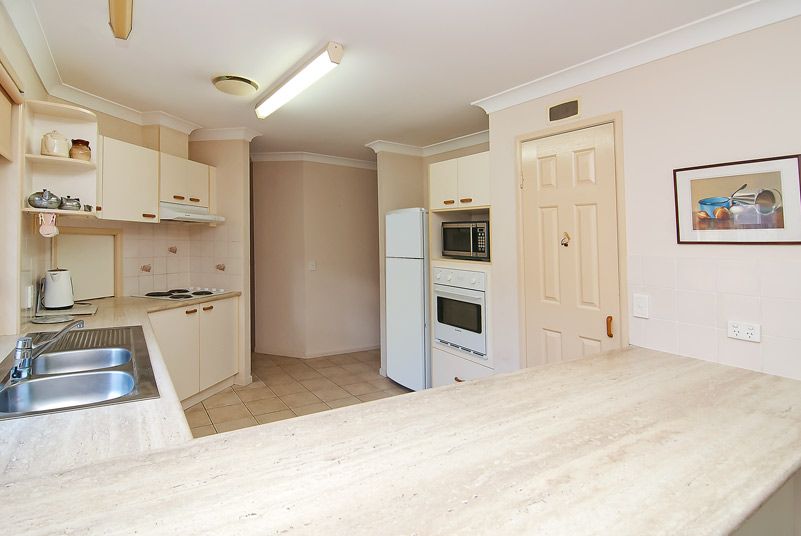 45 Poinsettia  Aveune, RUNAWAY BAY, QLD 4216