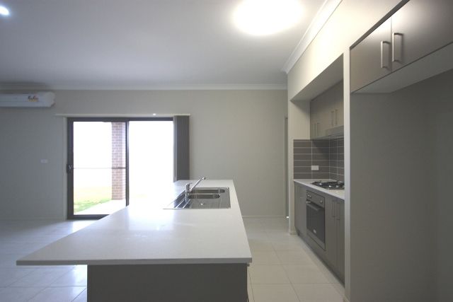 19 Bartlett Street, ORAN PARK, NSW 2570
