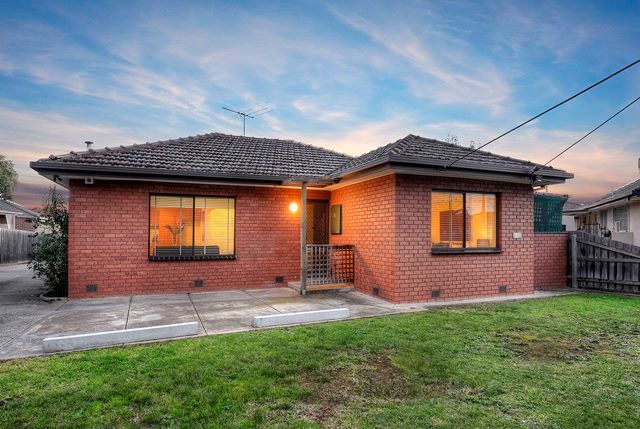 27 Grimwade Street, RESERVOIR VIC 3073