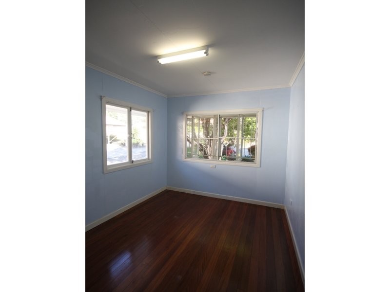 19 Pinedale Street, MORNINGSIDE, QLD 4170